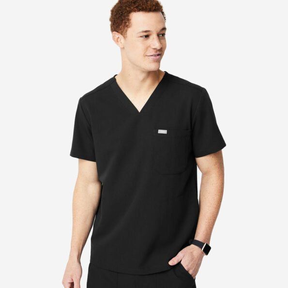 Chisec-Pocket-Scrub-Top_black-1_960x960