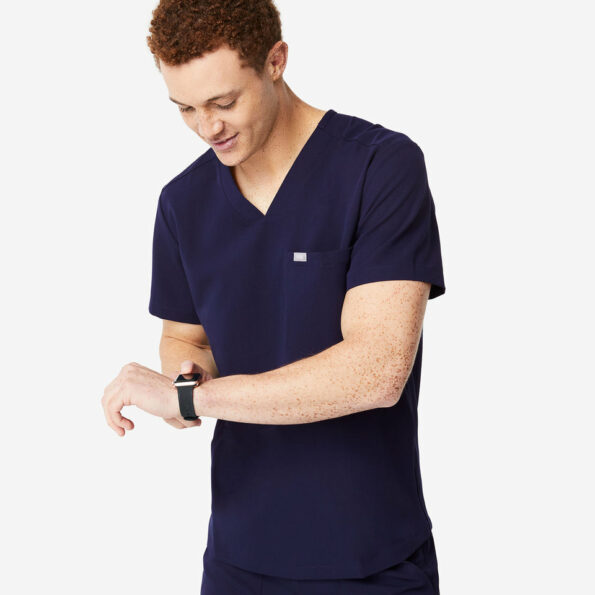 Chisec-Pocket-Scrub-Top_navy-1_960x960