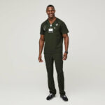 Men-Chisec-Pocket-Scrub-Top_darkmoss2_960x960