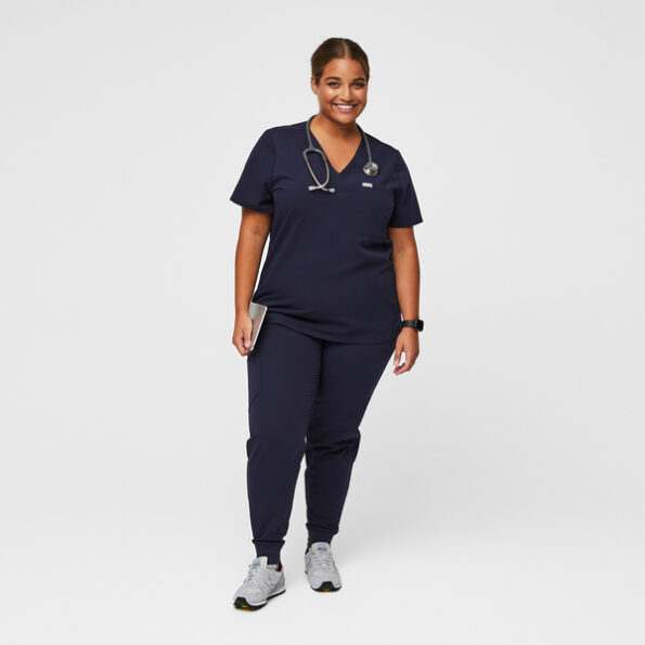 webimage-XL_W_Catarina_Navy_Updated_Backgound_Core_2022_-2