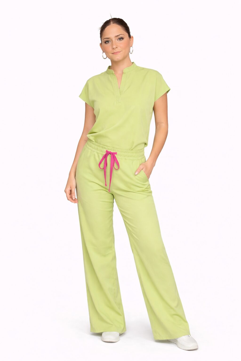 Conjunto Invicta color verde matcha bastas anchas